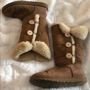 UGG: Bailey Button triple